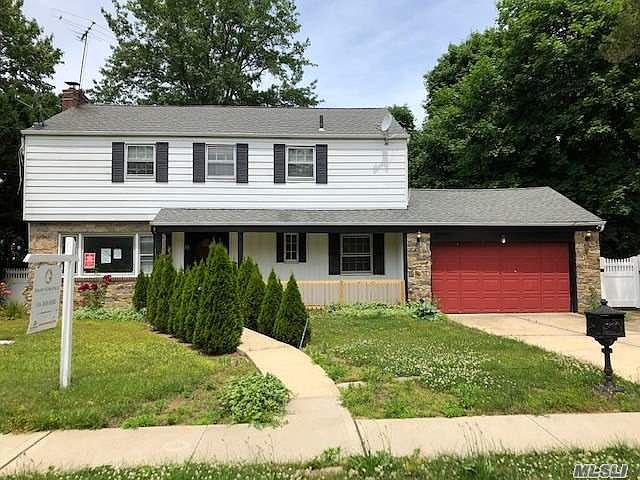 1st image of 15 Astor Ct