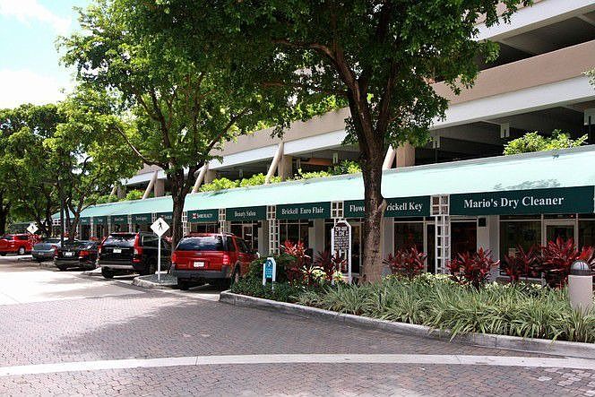 2nd image of 848 Brickell Key Dr APT 3302