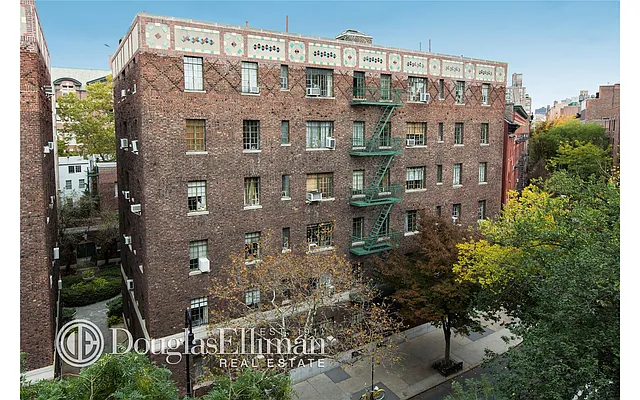 Sold by Douglas Elliman | media 14