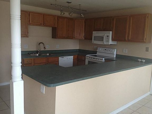 3rd image of 2521 Dolores Dr