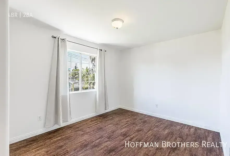 1552 S Cochran Ave Los Angeles, CA 90019 — Photo 4