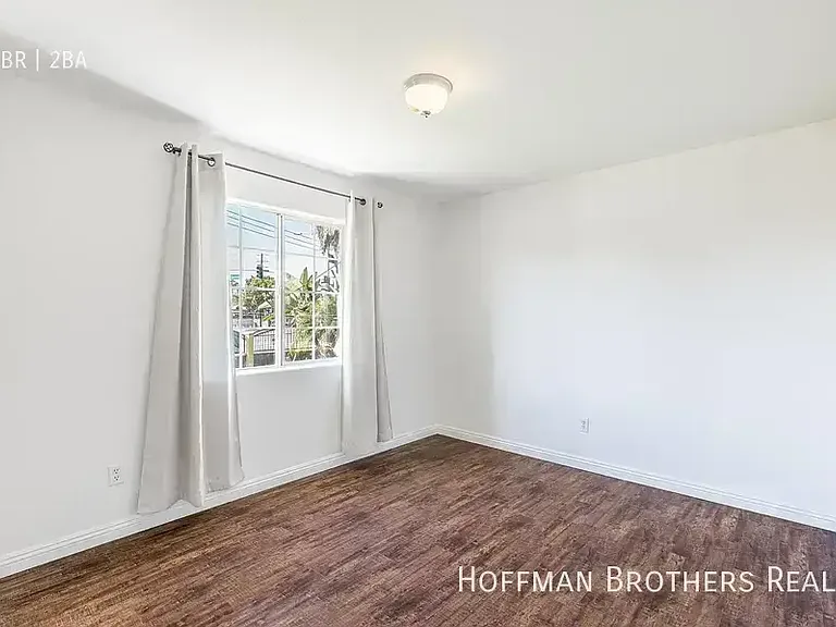 1552 S Cochran Ave — Photo 7