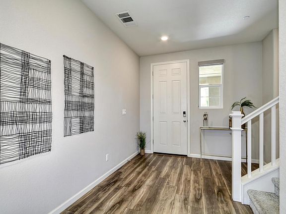 4th image of 1441 Patriot Way