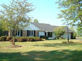 250 Arbuckle Rd, Erie, PA 16509