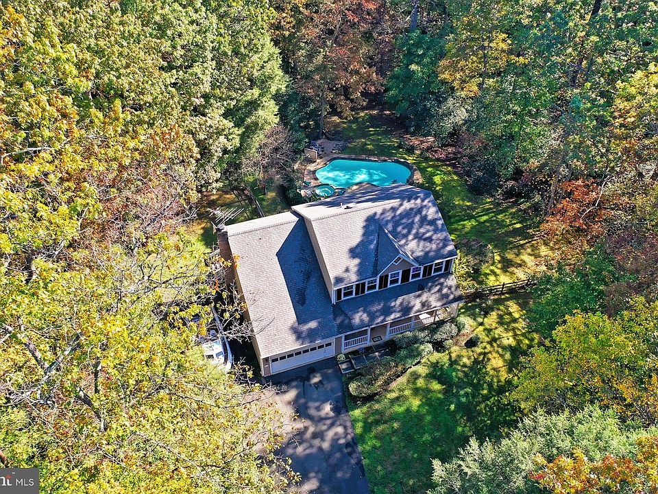 1st image of 6183 River Forest Dr