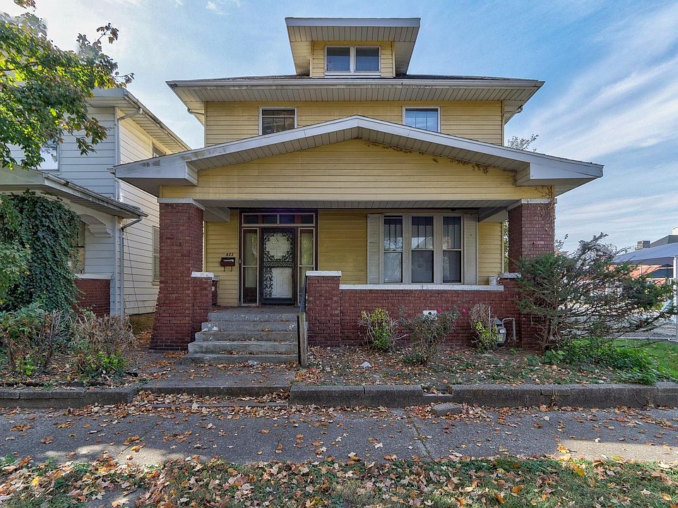 1st image of 423 S Grand Ave