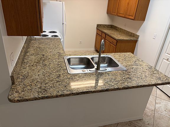 Granite Kitchen Counter-tops