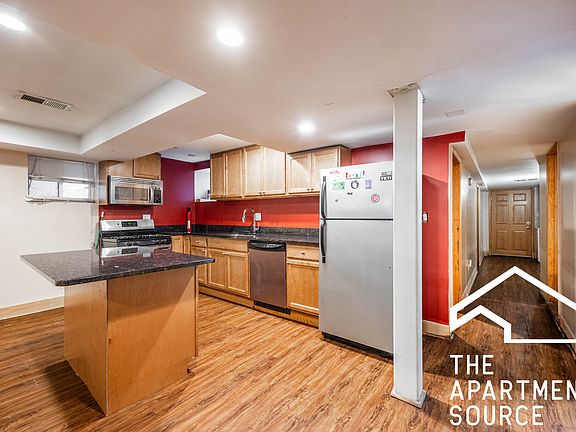 2nd image of 665 W Cornelia Ave #G