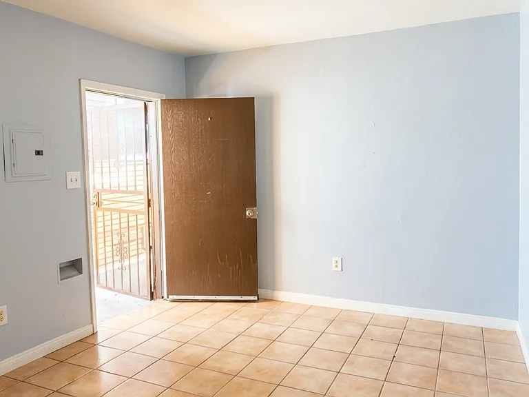 6914 Malabar St #F — Photo 10