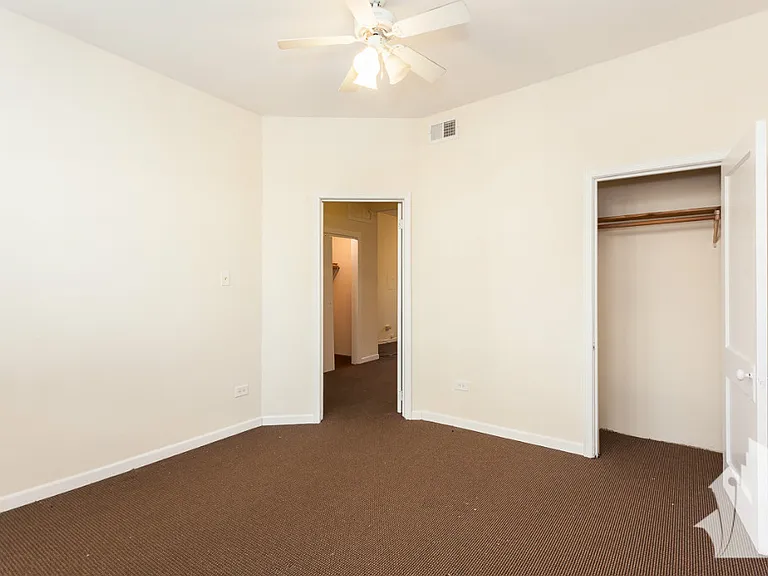 2255 N Southport Ave #O2 — Photo 7