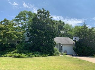 1269 Dahlia Ln, Wantagh, NY 11793