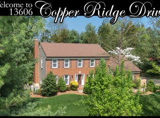 13606 Copper Ridge Dr, Herndon, VA 20171