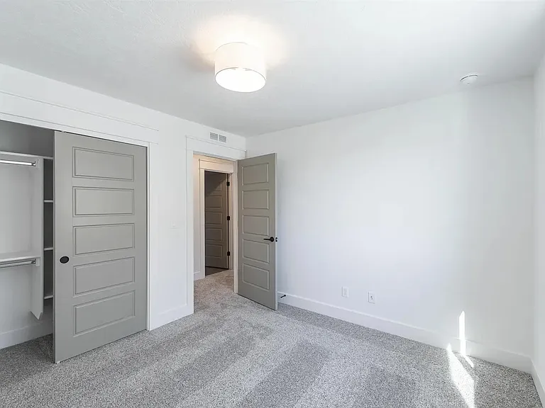 2203 E Hidcote St — Photo 20