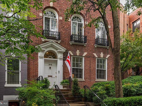 2nd image of 1810 Wyoming Ave NW #1810