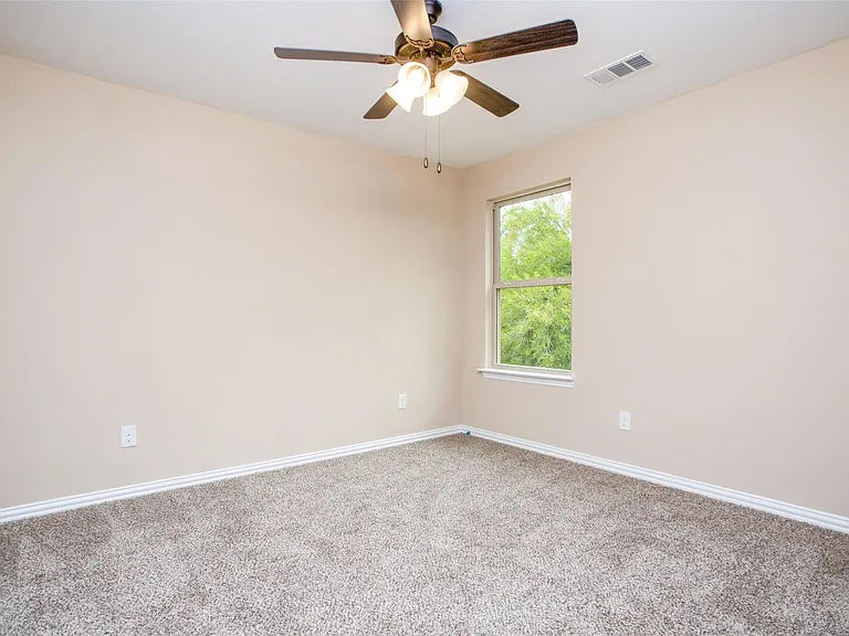 134 Canales Cir — Photo 13