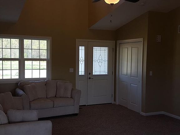 4th image of 335 Nathan Dr