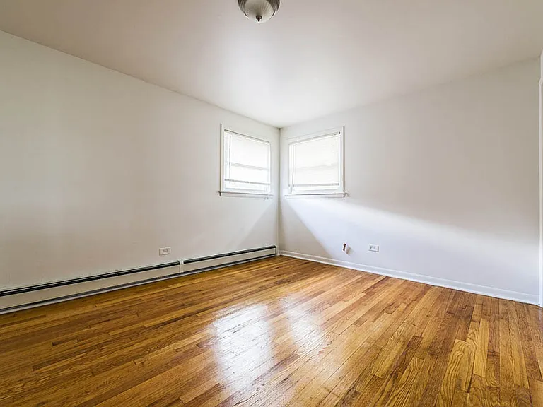 14015 S Tracy — Photo 2