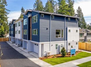 18322 1st Ave NE #C, Seattle, WA 98155