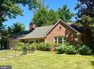 5910 Overlea Rd, Bethesda, MD 20816