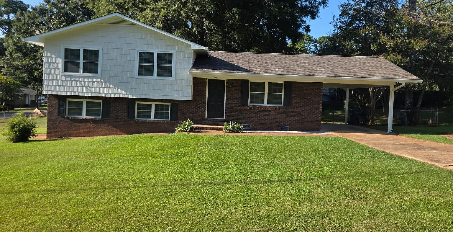 Freshly Updated Home In Oxford — Photo 1