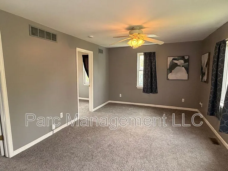 91 Waterly Ave — Photo 6