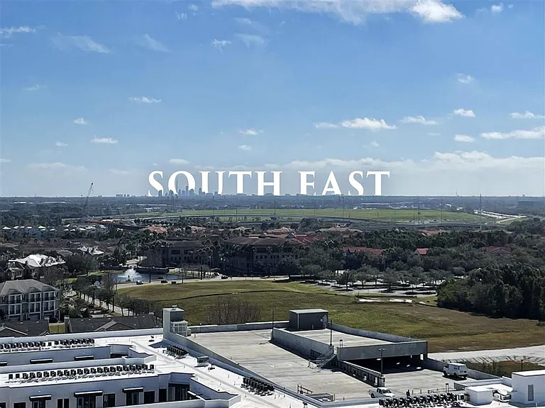 WaterView Echelon City Center — Photo 36