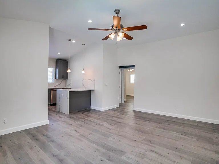 544 Evergreen St — Photo 35
