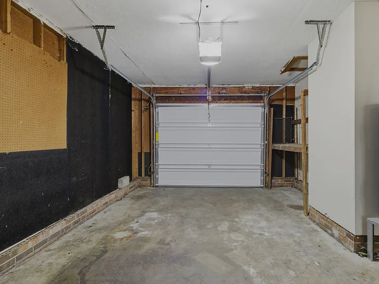 6984 Timberwood Dr — Photo 4