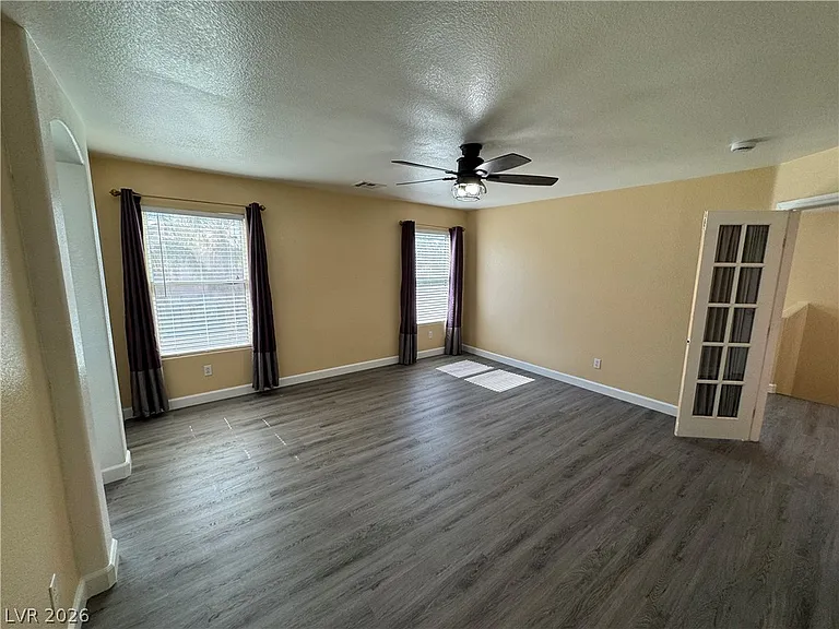 749 Beach Park St — Photo 24