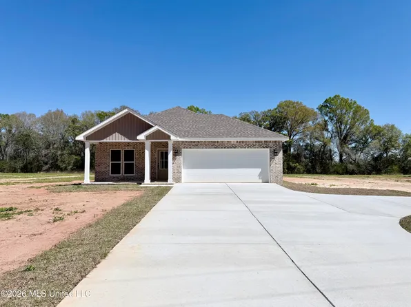 216 Marshall Smith Rd, Lucedale, MS 39452