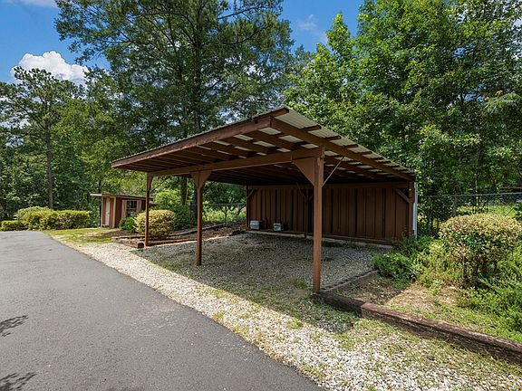 5th image of 260 Lee Road 197