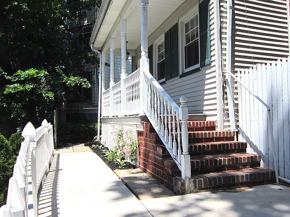 5th image of 106 Belleville Ave #2