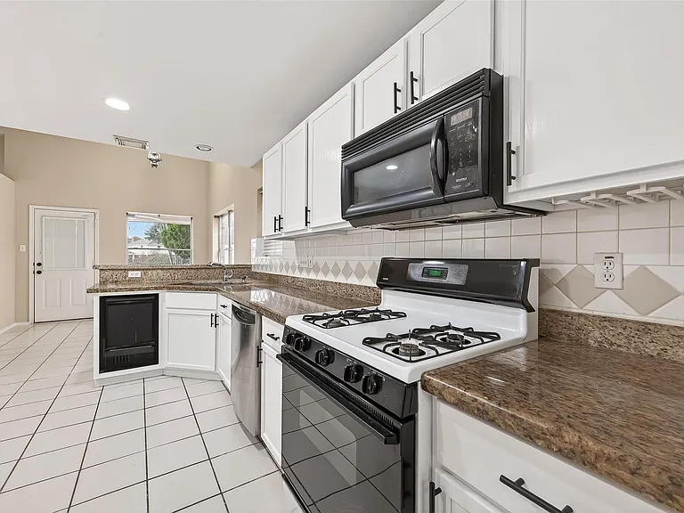 23035 Canal Rd — Photo 17