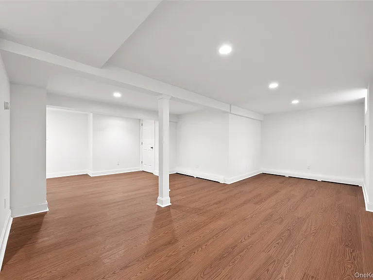 15 Pershing Ave — Photo 26