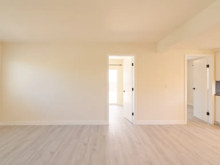 5115-21 Remington Road - 5117 — Photo 7