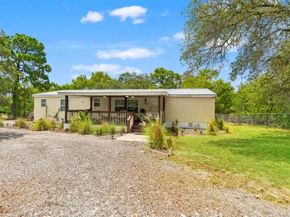 7876 Ridge Rd, Weeki Wachee, FL 34613