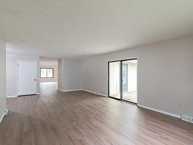 13103 Lillian St — Photo 14