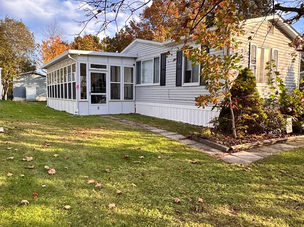 5 Stonewood Terrace, Vernon, CT 06066