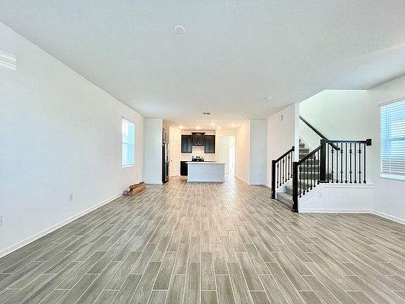 5th image of 17120 Quicksilver Ave