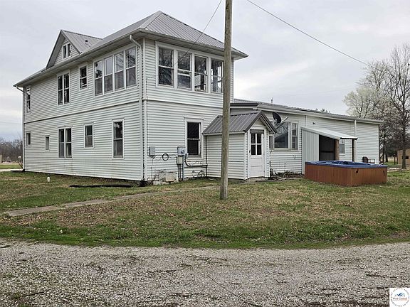 3rd image of 1060 S Vansant Rd