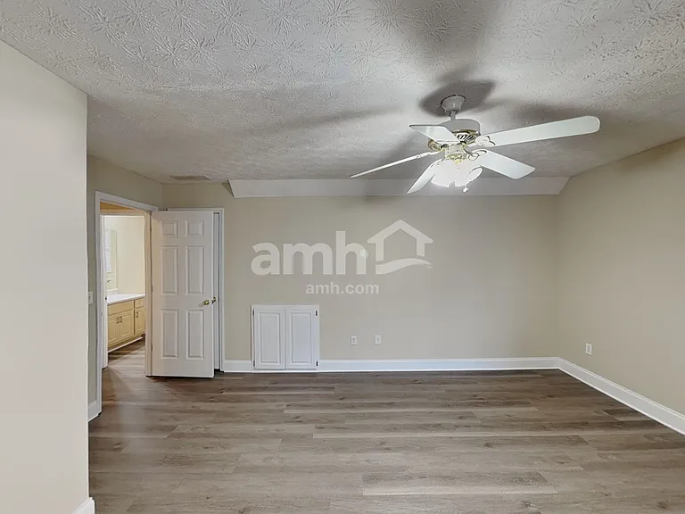 887 Kendall Park Dr — Photo 14