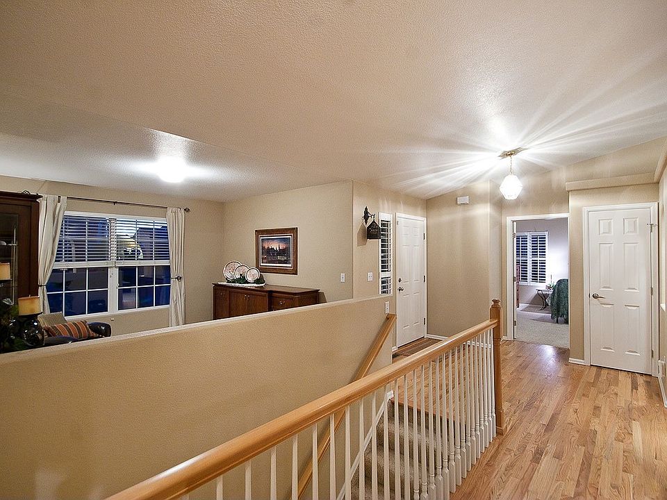 Entry Office and Hall