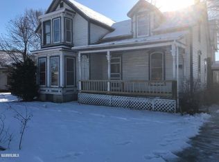 1003 S West Ave, Freeport, IL 61032