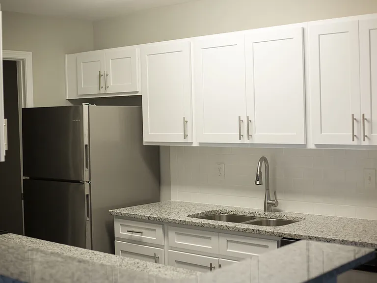 Gardenwood Residences — Photo 11