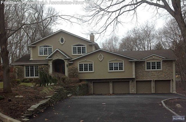 1st image of 563 Echo Glen Ave