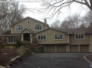 563 Echo Glen Ave, River Vale, NJ 07675