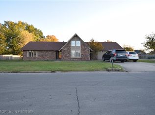 1300 E Ida Ave, Sallisaw, OK 74955