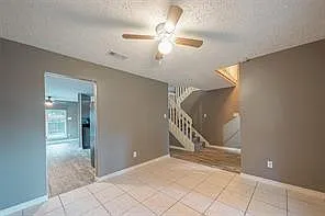 2122 Courtshire Ln — Photo 5