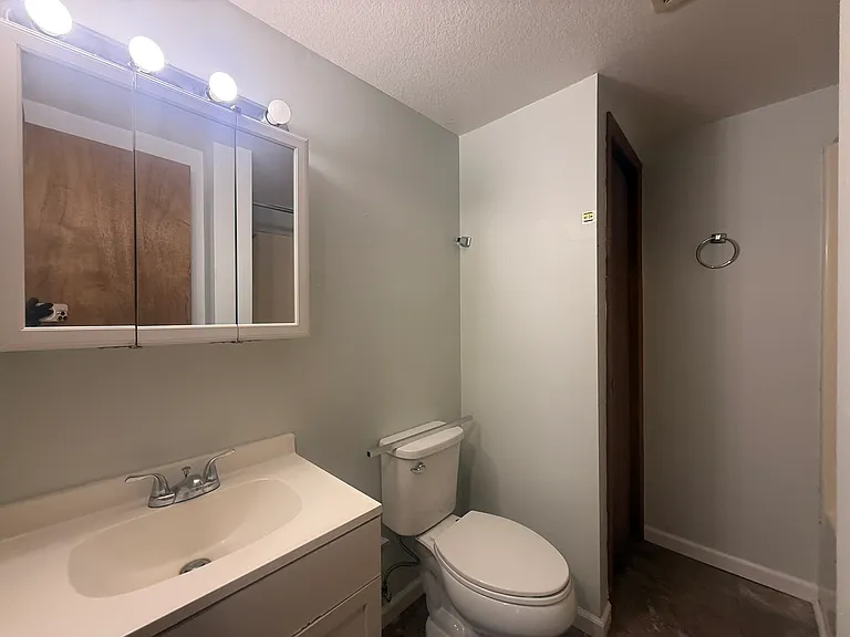 109 S Main St #5 — Photo 1