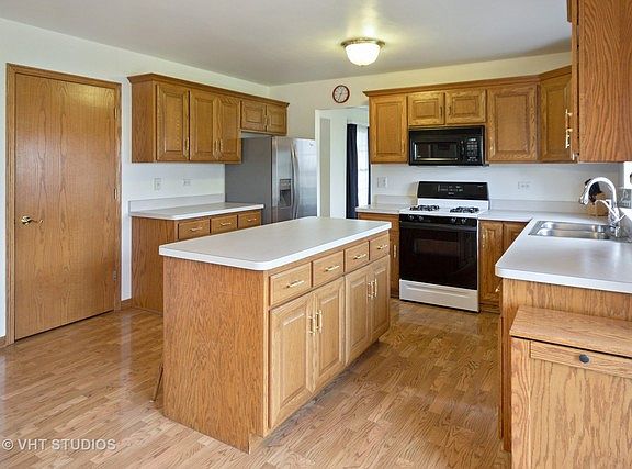 3rd image of 6305 Ventura Ct